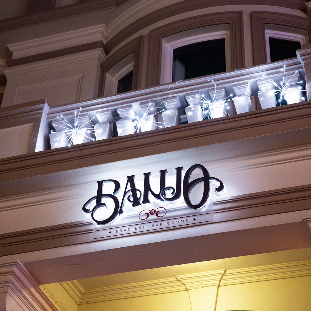 Illuminated Banjo sign