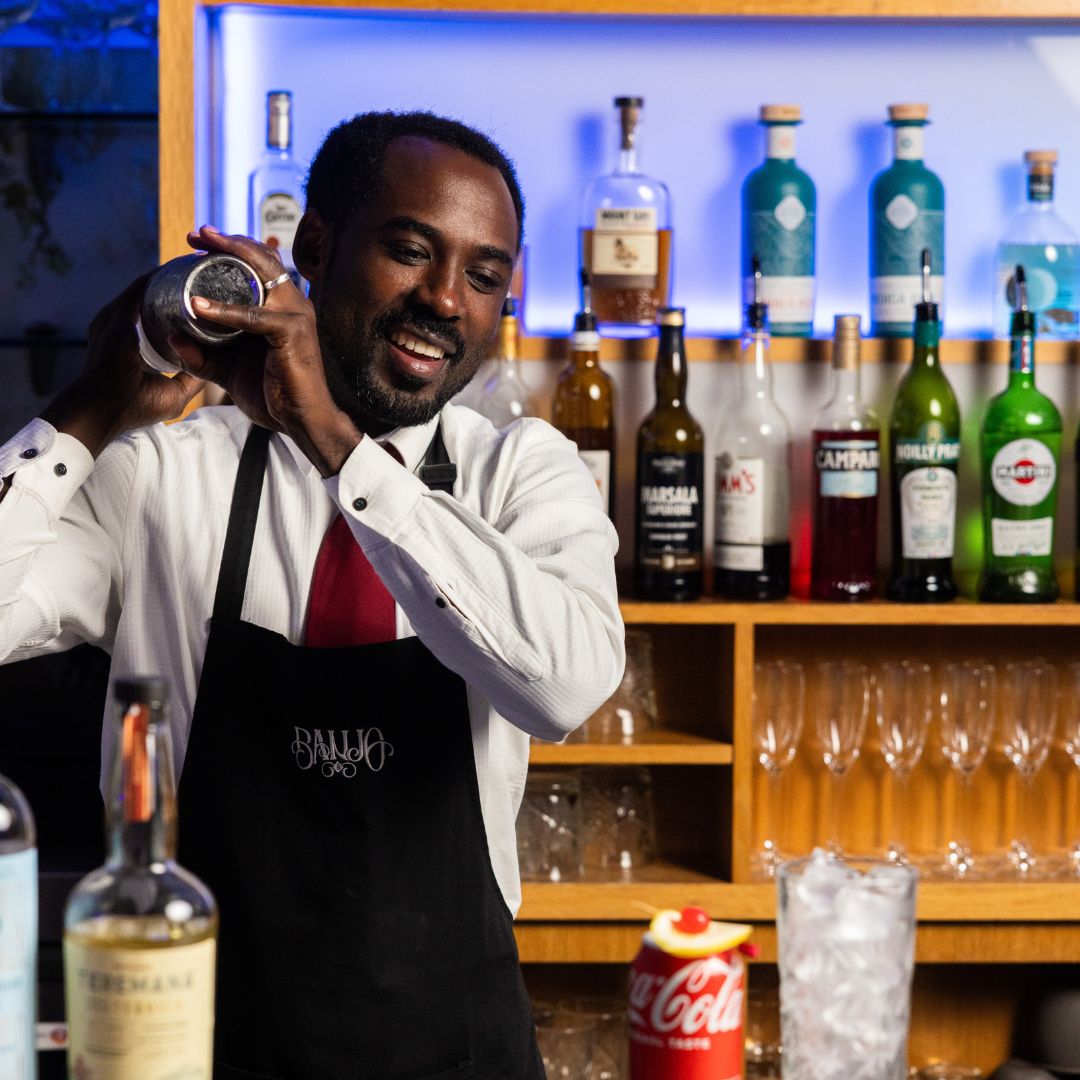 Bar tender - Square Image